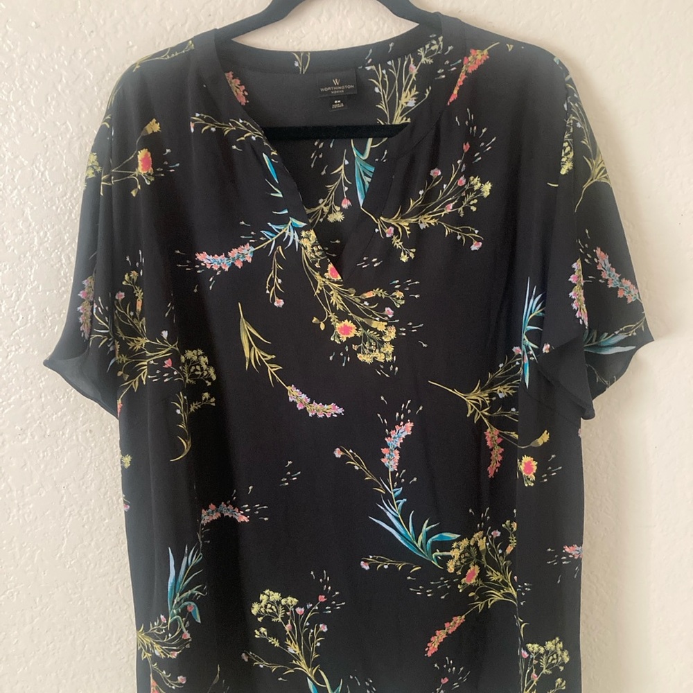 Worthington Black and Yellow Short Sleeve Relaxed Blouse
